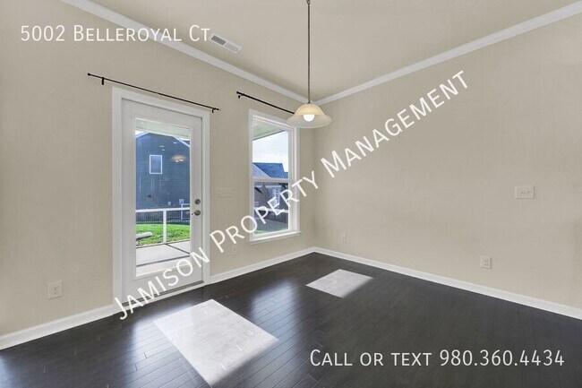 Building Photo - 5002 Belleroyal Ct