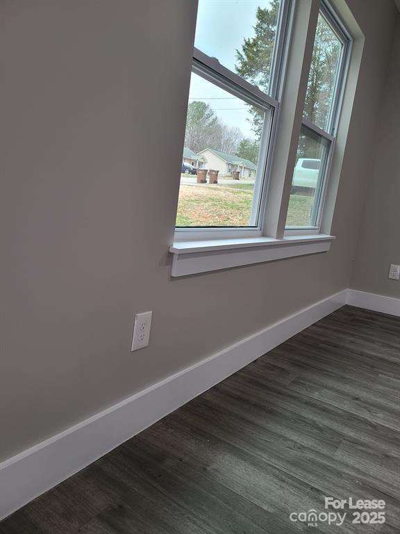 Building Photo - 125 Eastview Dr