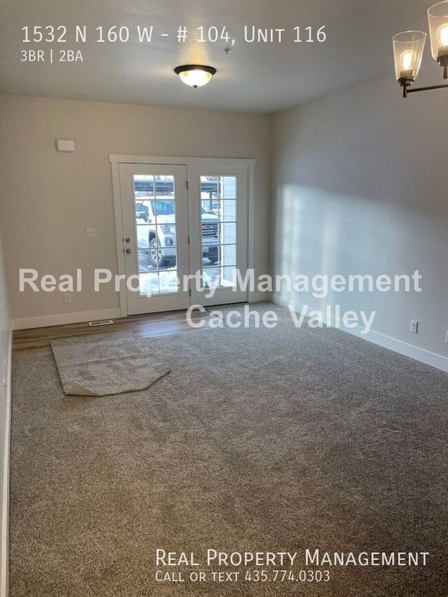 Building Photo - 3 br. newer build unit.  Move in ready in ...