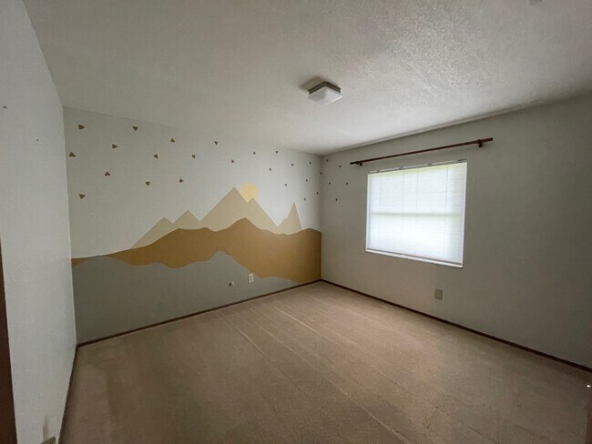 Building Photo - 1280 Gladiolas Dr