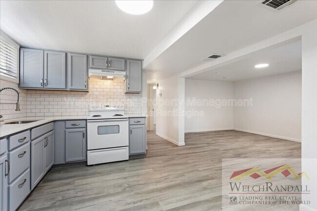 Building Photo - 2711 Gramercy Ave