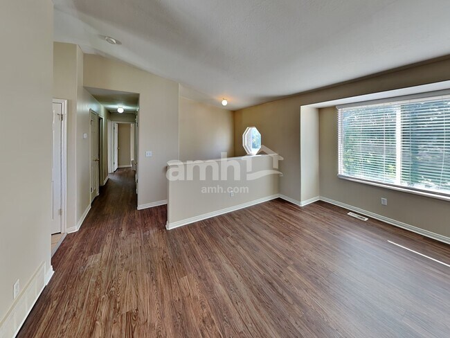 Building Photo - 2882 W 2075 S