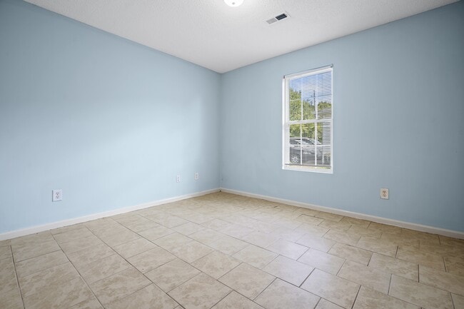 Building Photo - 1318 Harmony St