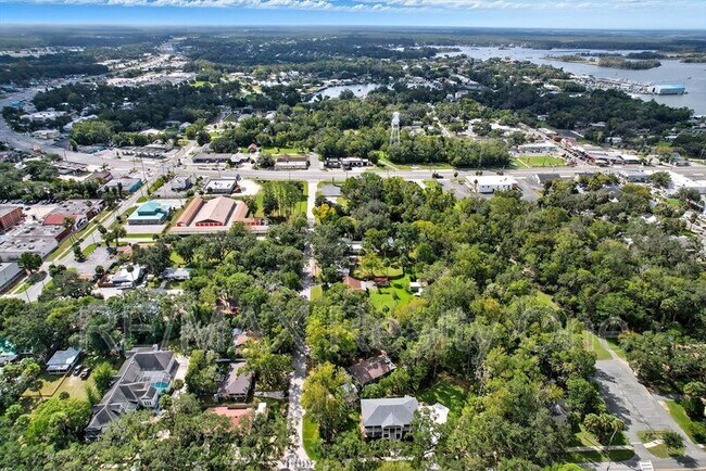 Building Photo - 750 NE 2nd Ave