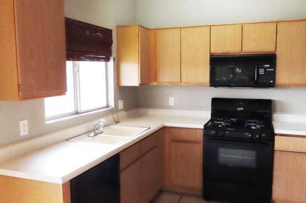 Building Photo - 4641 S Fenwick Dr