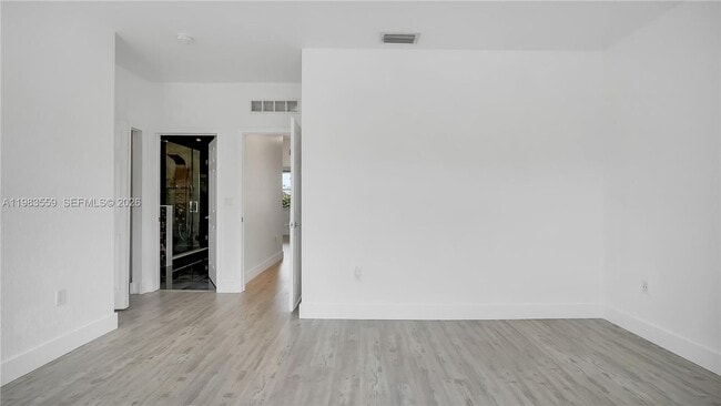 Building Photo - 4991 SW 135th Ave