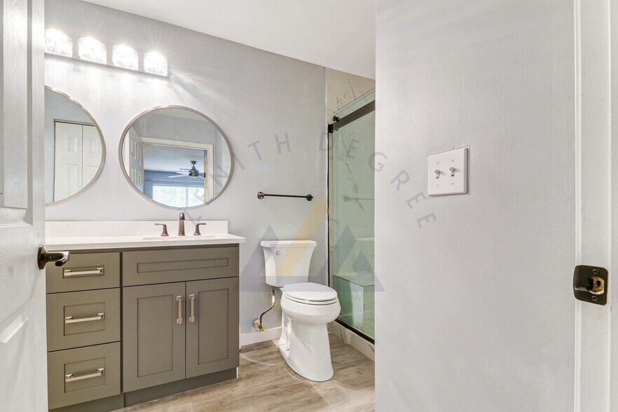 Building Photo - 50 Pebble Beach Cv