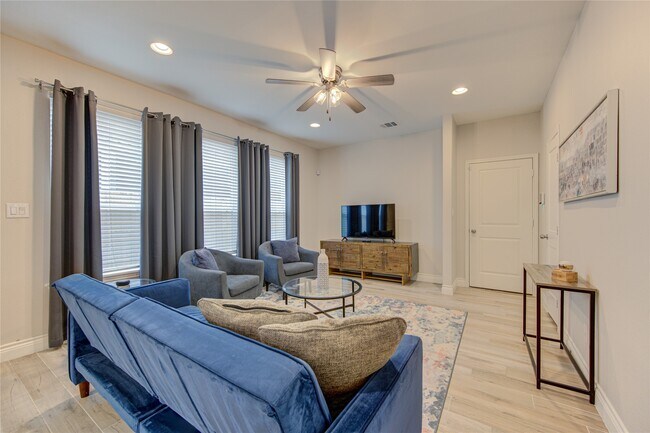 Building Photo - 3108 Wentworth St