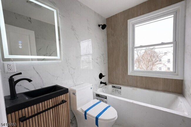 Building Photo - 310 Winans Ave