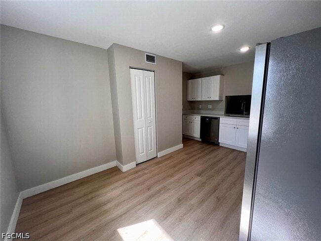 Building Photo - 4102 SE 19th Pl