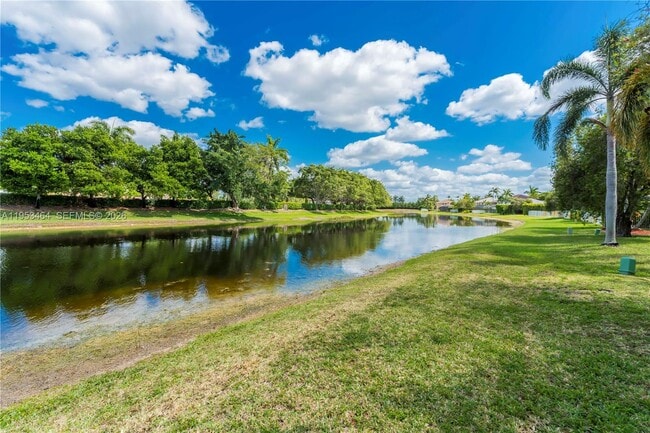 Building Photo - 1042 Bluewood Terrace