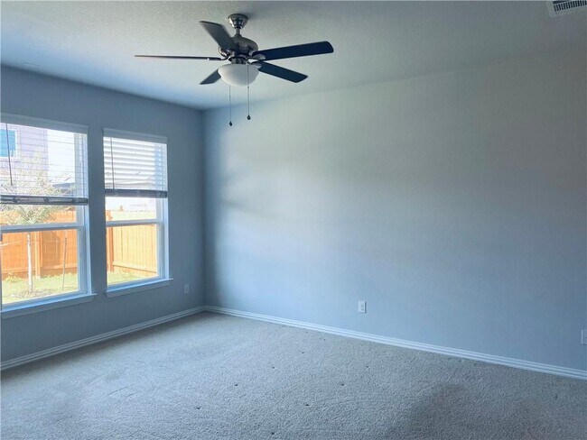 Building Photo - 1009 Sundrops St
