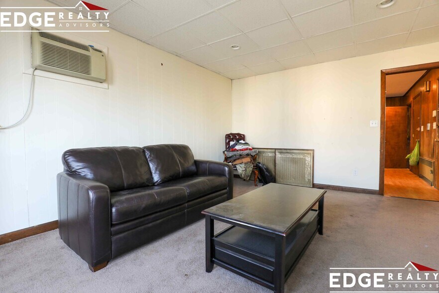 Building Photo - 285 Webster St