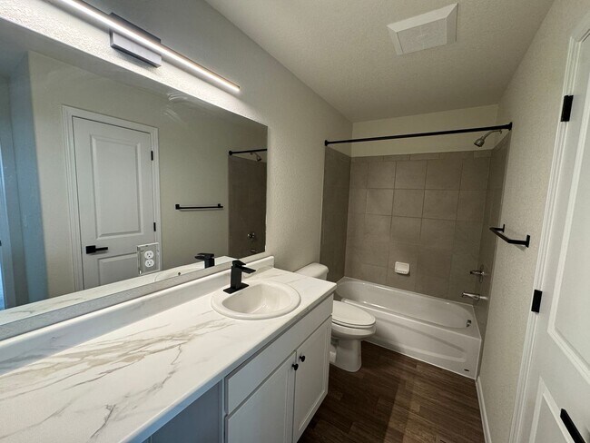 Building Photo - Spacious 3-Bedroom, 3-Bathroom Two-Story Home with Modern Finishes & Fenced Yard