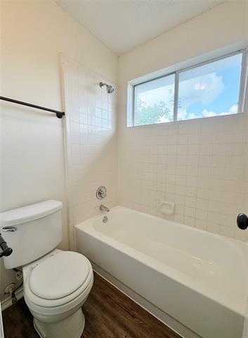 Building Photo - 835 Rockett Ln