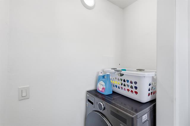 Building Photo - 9829 Park Ln Ct