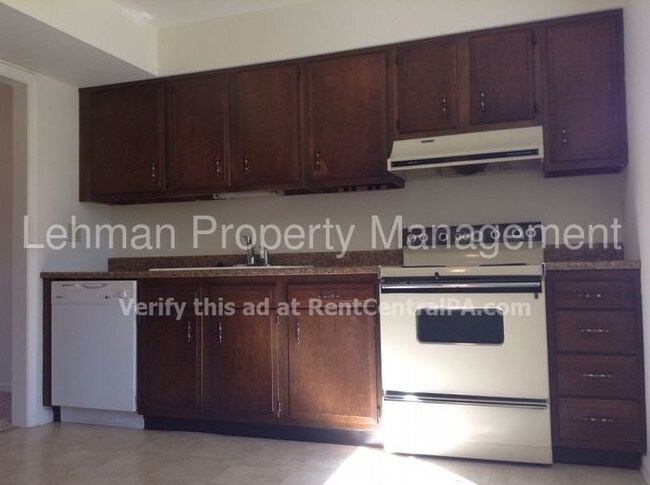 Building Photo - 836 Allenview Dr