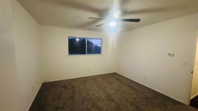 Building Photo - 604 Towne House Ln