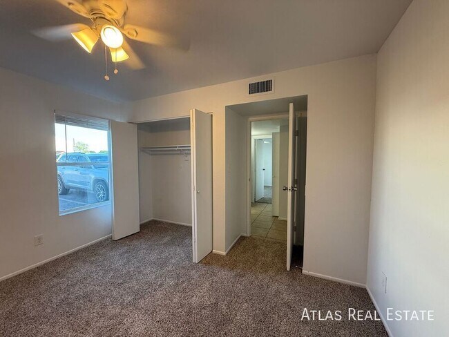 Building Photo - 1045 E University Dr