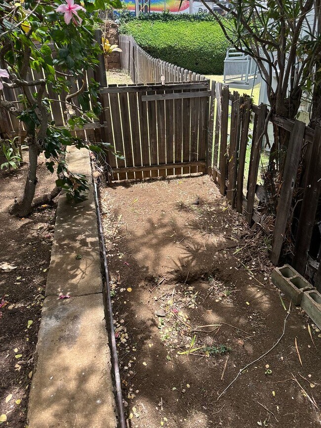 Building Photo - Prime location in the heart of Makiki 2 Be...