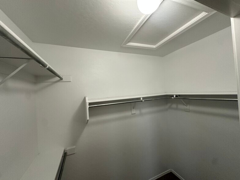 Building Photo - 9421 N 93rd Ave