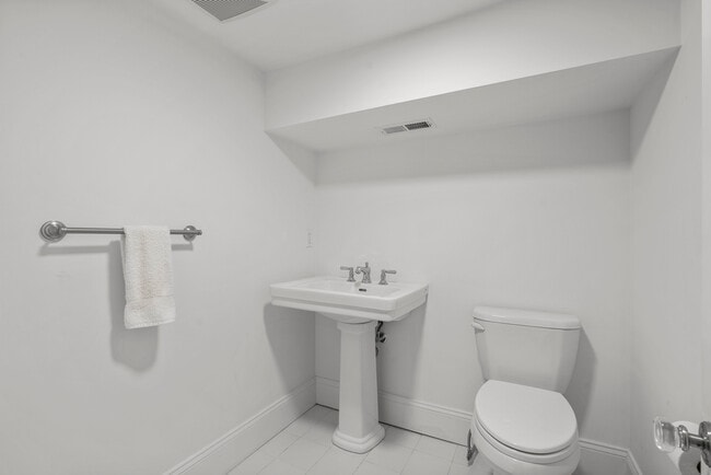 Building Photo - 22 Vanderburgh Ave