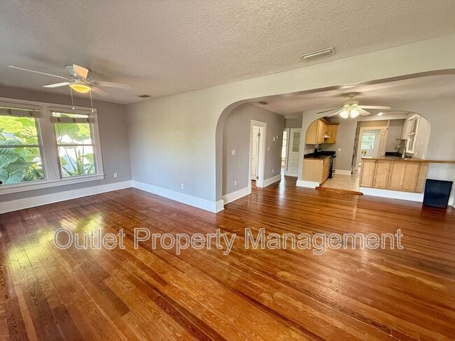 Building Photo - 737 Carlson Dr
