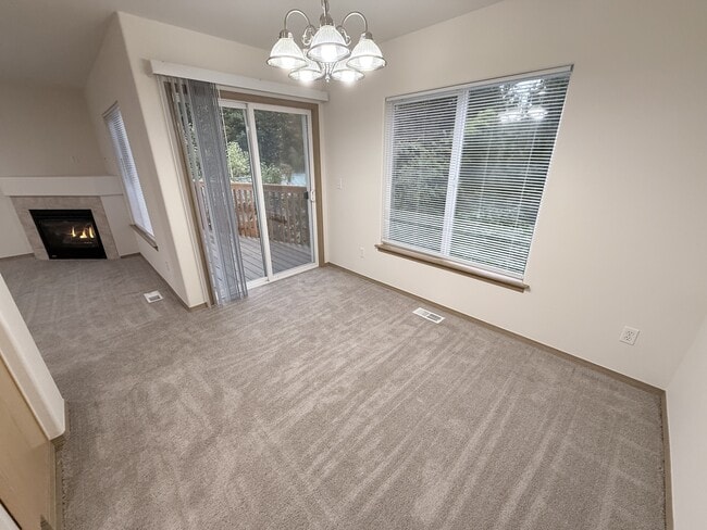 Building Photo - 414 91st Ave SE