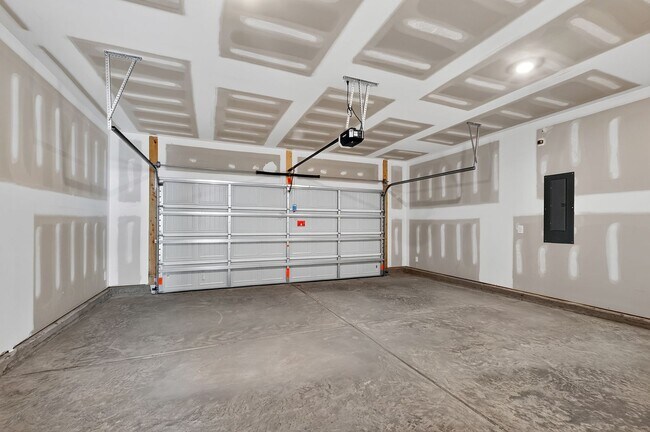 Building Photo - Brand-New End Unit Townhome in Townes at Anderson Farm!
