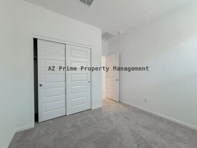 Building Photo - 9810 W Pinchot Ave