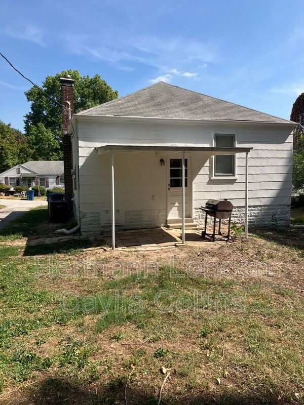 Building Photo - 10077 Dorothy Ave