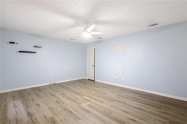 Building Photo - 4989 Lambeth Dr