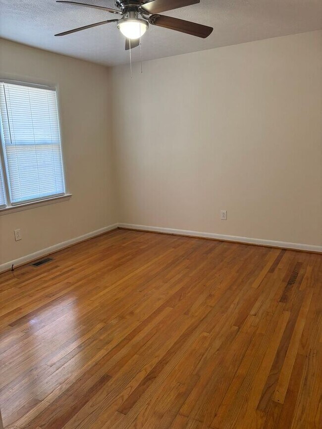 Building Photo - 7522 Decatur Dr