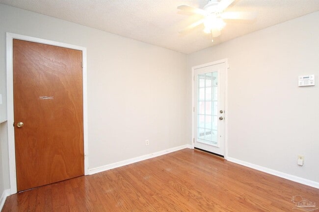 Building Photo - 7190 Pennington Dr