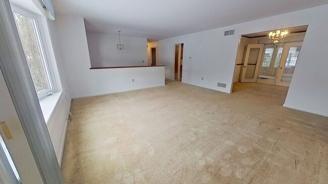 Building Photo - Spacious Raised Rancher with Two-Car Garage - MOVE IN SPECIAL