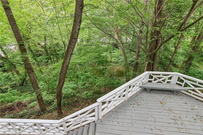 Building Photo - 4217 Wieuca Overlook NE