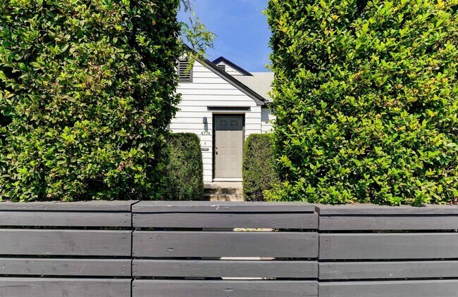 Building Photo - 4774 College Ave