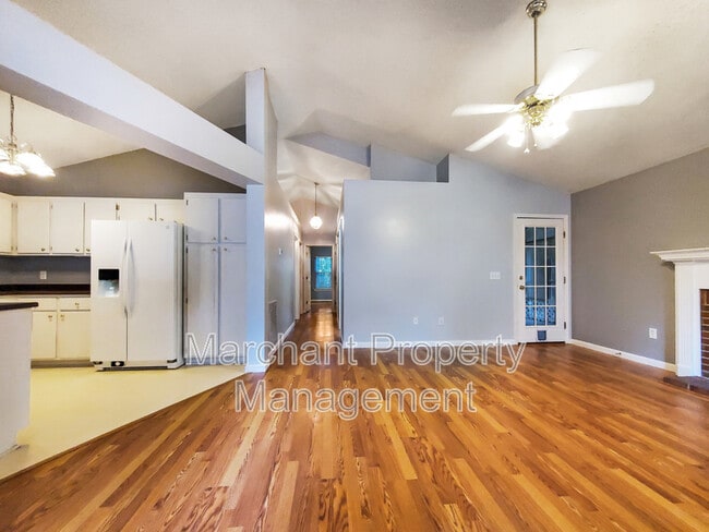Building Photo - 237 Oak Valley Dr