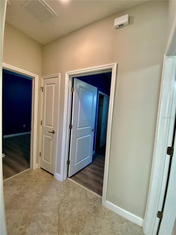 Building Photo - 10143 Newminster Loop