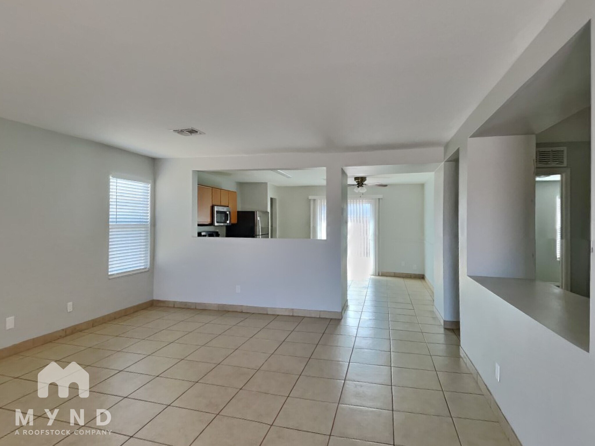 Building Photo - 11903 W Cabrillo Dr