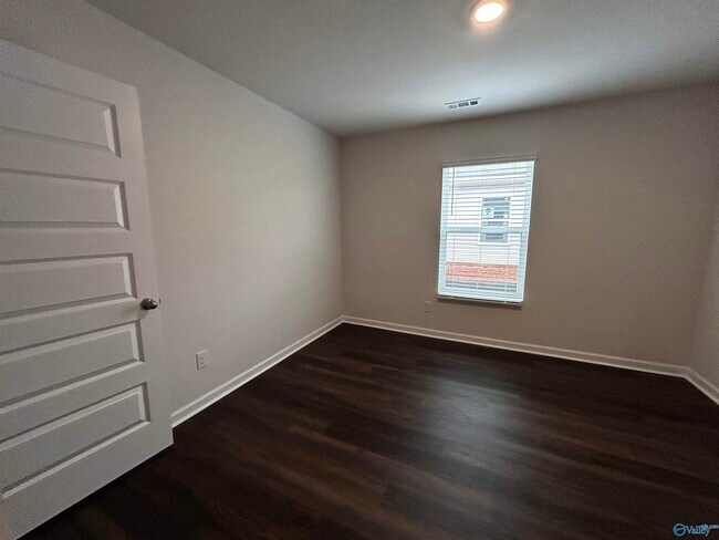 Building Photo - 9946 Sequoyah Cv Dr SE