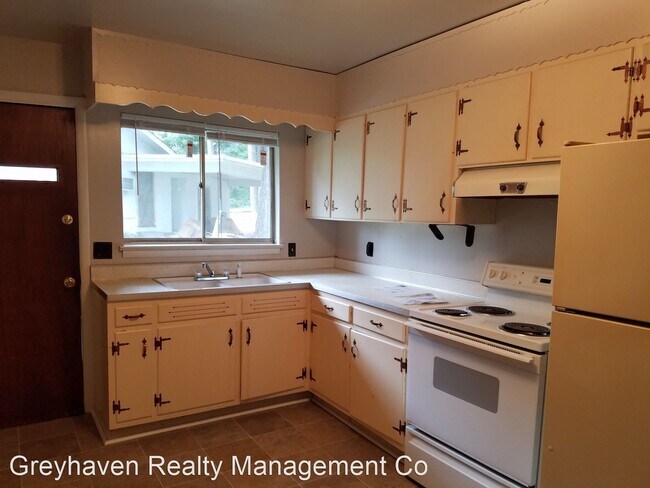 Building Photo - 1 br, 1 bath House - 135 Hunt Ave