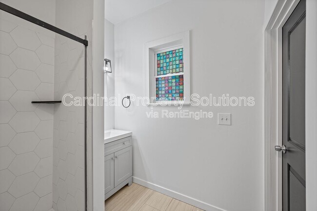 Building Photo - 433 Dorchester Ave