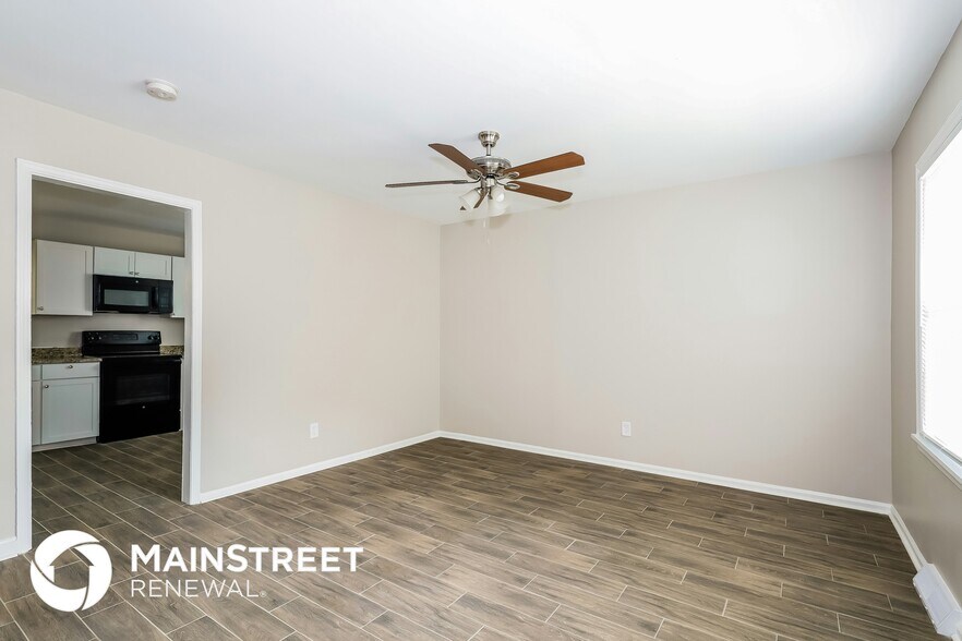 Building Photo - 3015 Daisy Ct