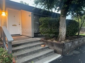 Building Photo - 1155 Kenwal Rd