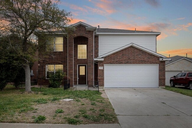 Building Photo - 2204 Founder Dr