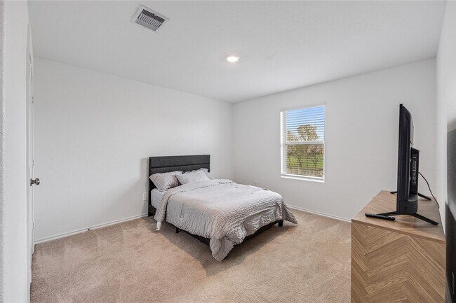 Building Photo - 32610 Orchard Haze Dr