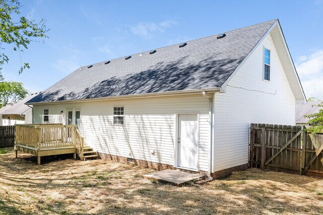 Building Photo - 1621 O Green Cove