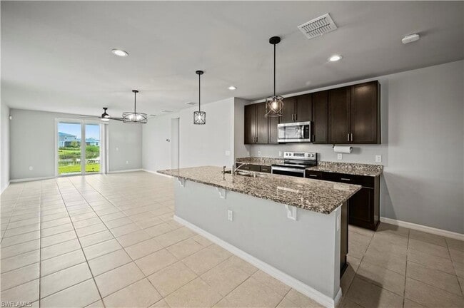 Building Photo - 43744 Cattleman Dr