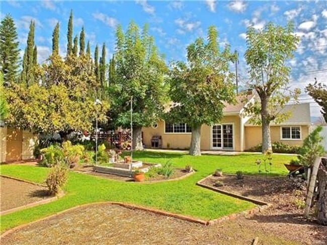 Building Photo - 680 N Cambridge St